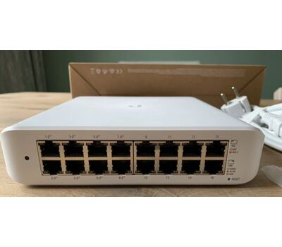 Ubiquiti UniFi Switch Lite 16 PoE (USW-Lite-16-PoE) UniFi Switch